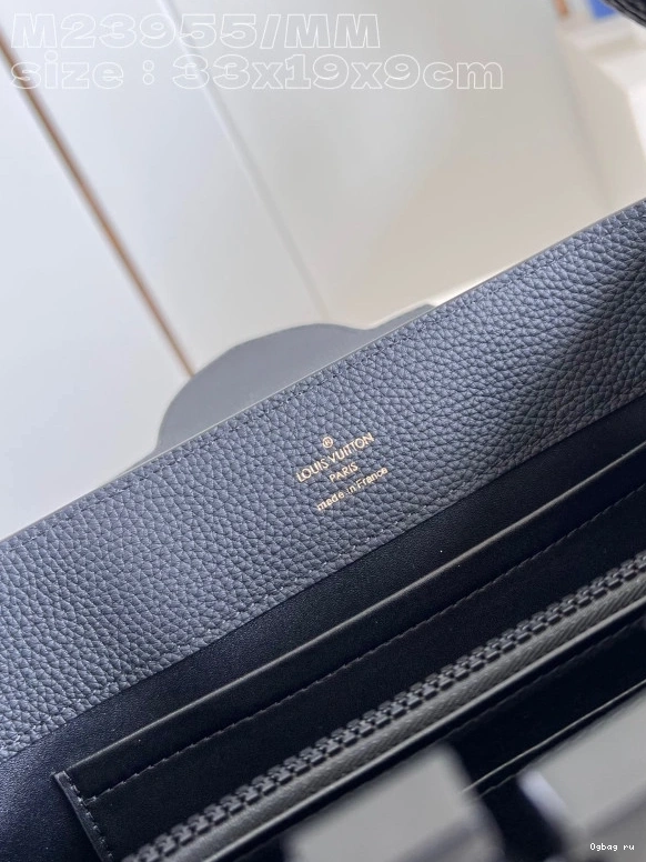 MM-33*19*9CM LOUIS CAPUCINES VUITTON 0825